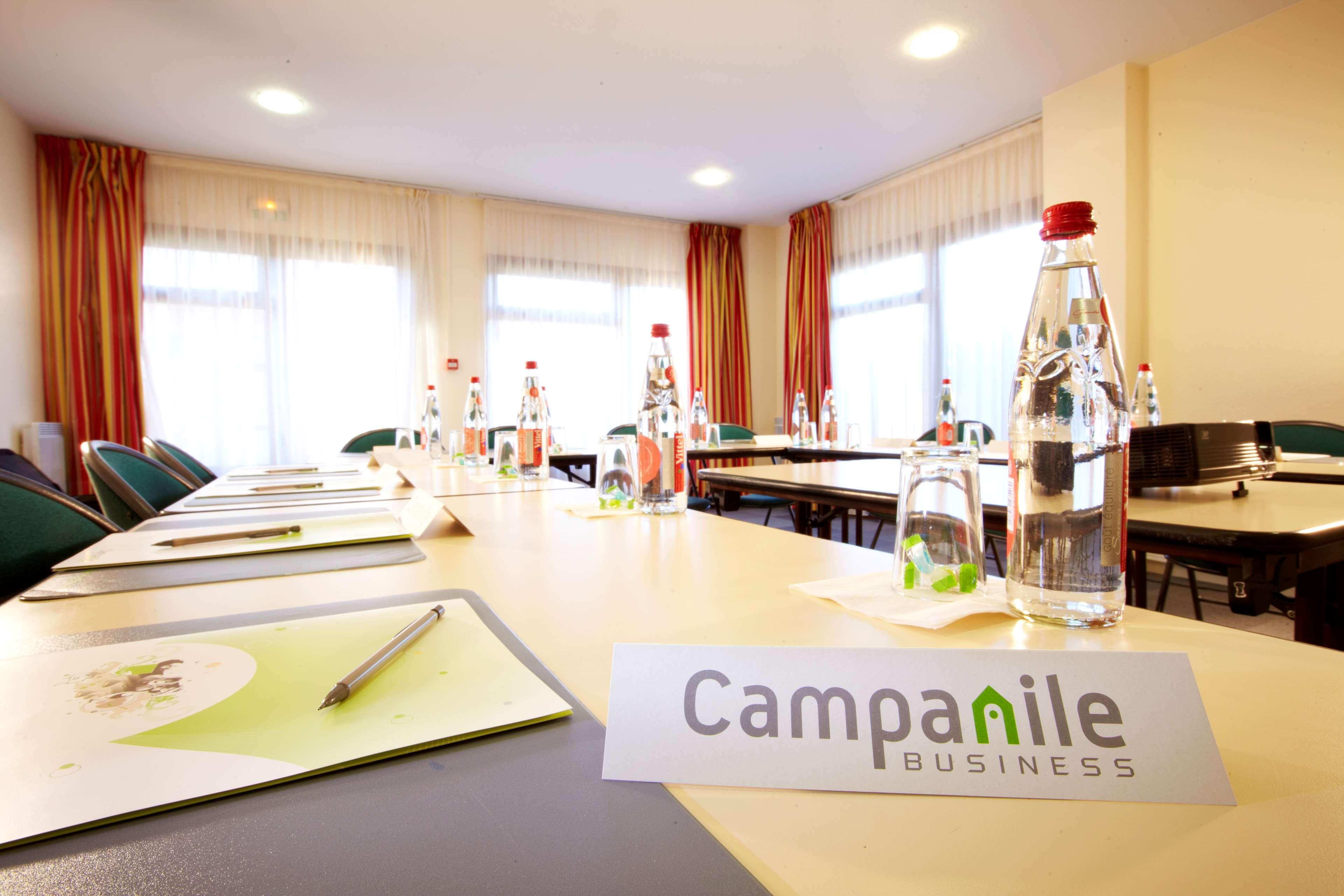 Campanile Manosque Hotell Eksteriør bilde