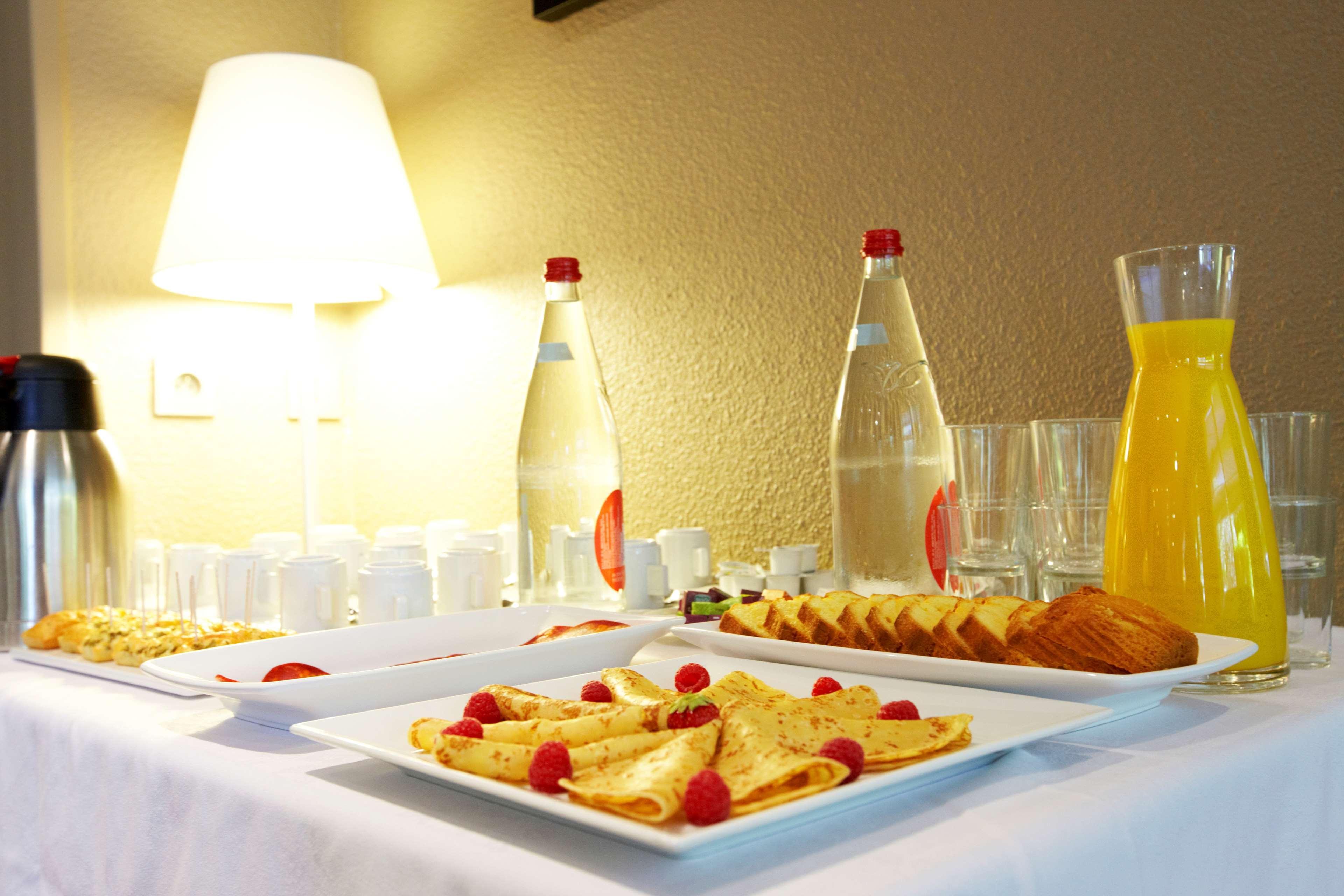Campanile Manosque Hotell Eksteriør bilde