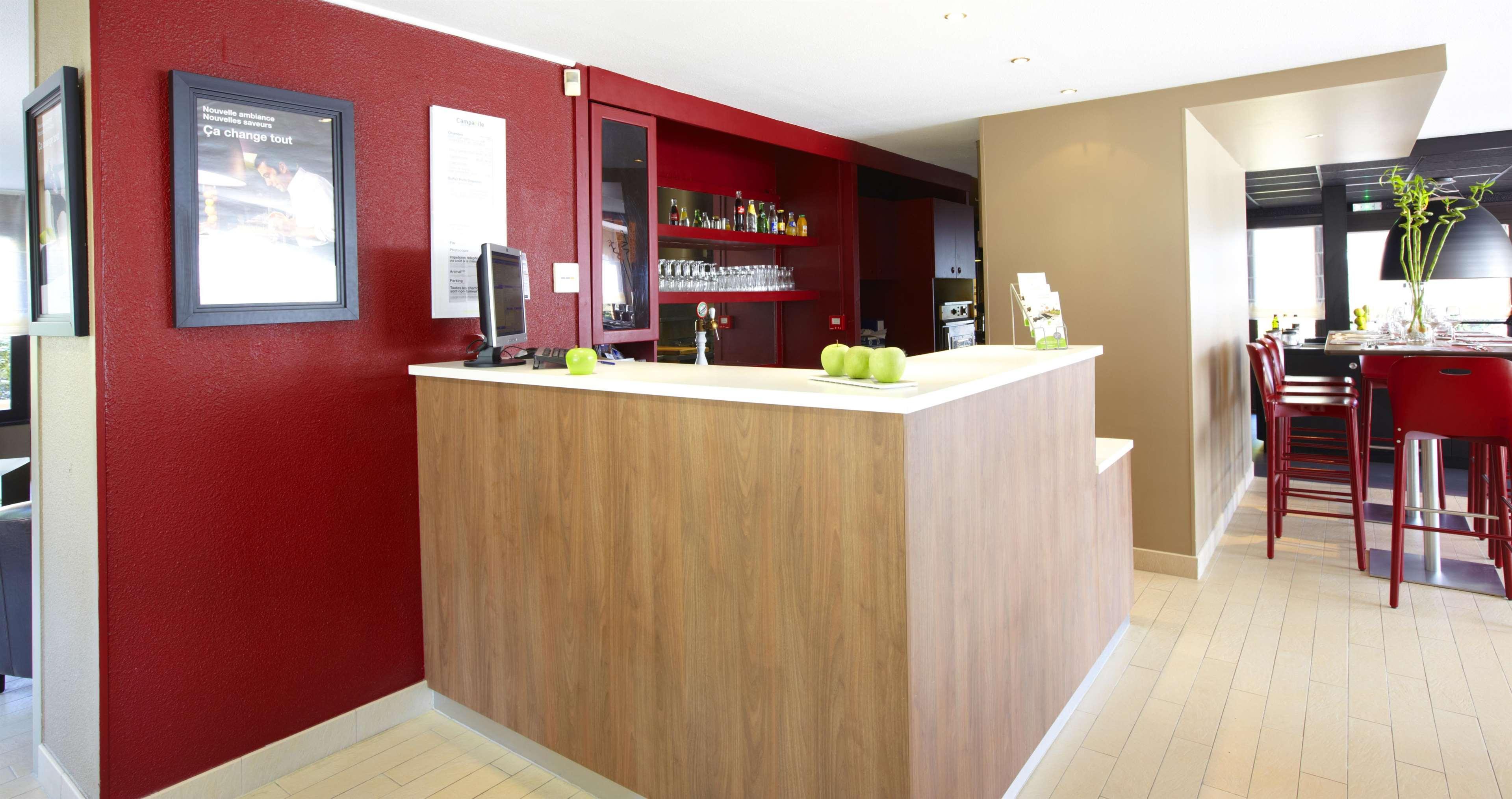 Campanile Manosque Hotell Eksteriør bilde